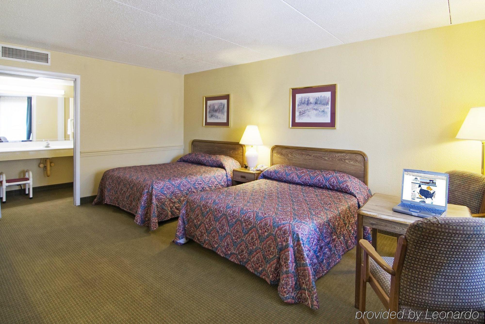 Americas Best Value Inn & Suites Conway Room photo